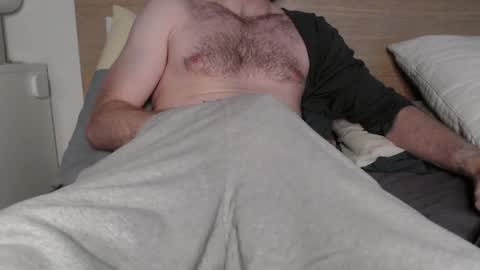 Snapshot of someone007980 chatting on May 11, 5:21 pm Someone007980 online show from May 11, 5:21 pm