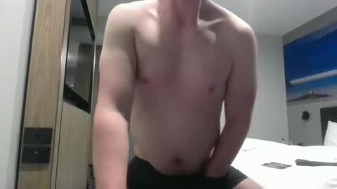 Snapshot of somethingsexysam chatting on December 3, 10:39 am Edging Sam JOI online show from December 3, 10:39 am