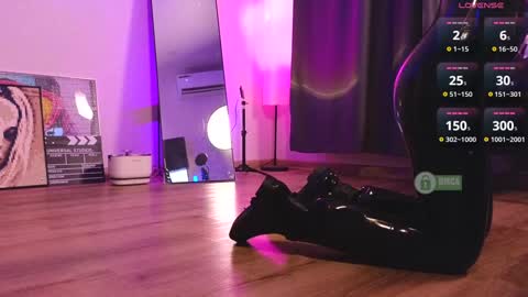 Snapshot of sonia__rose chatting on February 4, 7:11 pm Sonia online show from February 4, 7:11 pm