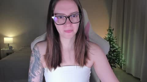 Snapshot of sonia_moon_ chatting on December 23, 1:08 am sonia_moon_ online show from December 23, 1:08 am