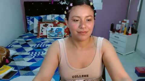 soniafuckboobs online show from December 18, 6:25 pm