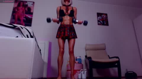 Snapshot of sonjanextray chatting on October 25, 8:55 am Sonja Ray online show from October 25, 8:55 am