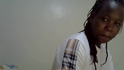 sonnia02 online show from March 19, 9:57 am