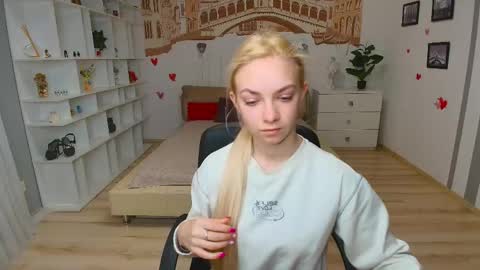 Sonya online show from April 14, 6:08 am