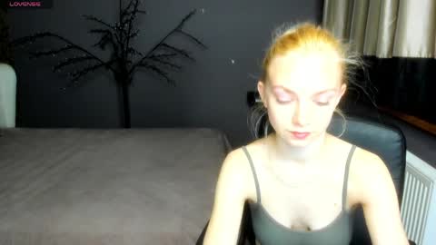 Sonya online show from April 19, 5:34 pm