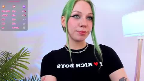 Snapshot of sono_sharingan chatting on February 13, 5:53 pm Your ghost wife online show from February 13, 5:53 pm