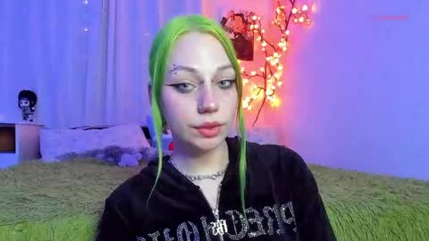 Snapshot of sono_sharingan chatting on March 20, 8:25 pm Your ghost wife online show from March 20, 8:25 pm