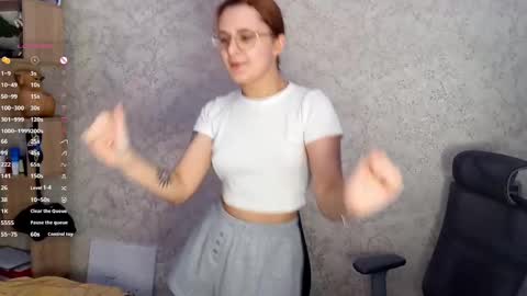 Snapshot of sonya_mikki chatting on March 10, 2:28 am Sonya online show from March 10, 2:28 am