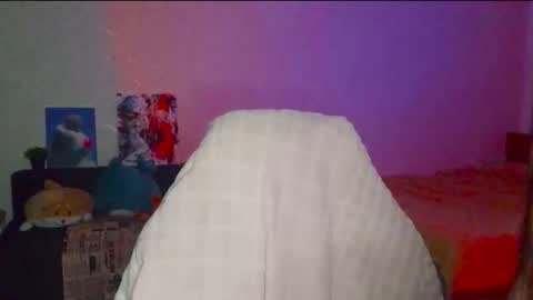 Snapshot of sonya_mikki chatting on December 14, 3:17 pm Sonya online show from December 14, 3:17 pm