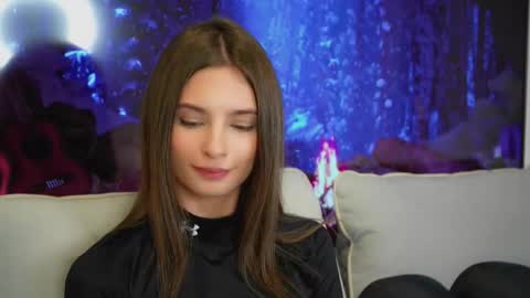 Eva 3 online show from November 10, 6:01 am