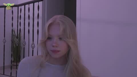 Snapshot of sonyaplush chatting on December 22, 7:31 pm Sonya Instagram Twitter sonyaplushgirl OnlyFans sonyaplush online show from December 22, 7:31 pm