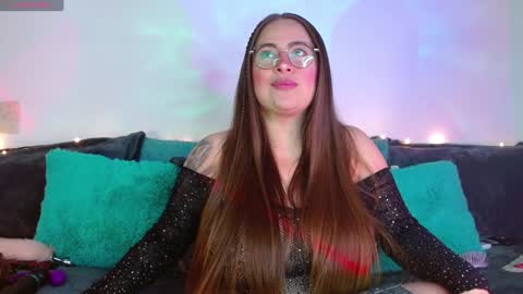 Snapshot of soofy__ chatting on February 5, 2:51 am soofy online show from February 5, 2:51 am