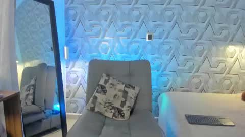 sophie online show from July 1, 12:18 pm