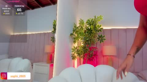 Snapshot of sophi_cooper29 chatting on July 9, 7:29 pm sophi_cooper29 online show from July 9, 7:29 pm