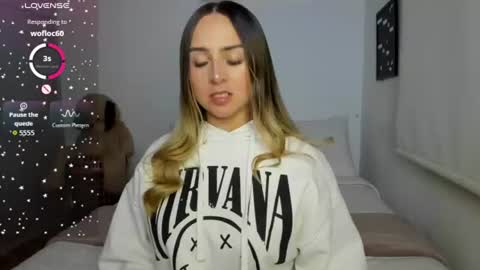 Snapshot of sophi_moreno chatting on July 17, 3:02 am Sofi online show from July 17, 3:02 am