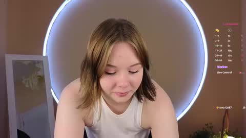 Snapshot of sophi_x chatting on October 12, 11:42 am Sophie online show from October 12, 11:42 am