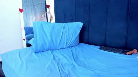 Snapshot of sophia__beauty chatting on December 5, 5:09 pm sophia__beauty online show from December 5, 5:09 pm