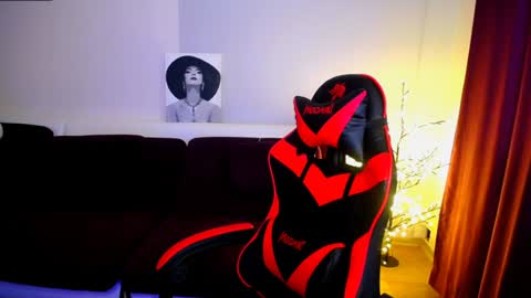 Snapshot of sophia__olsen chatting on January 24, 9:39 am sophia__olsen online show from January 24, 9:39 am