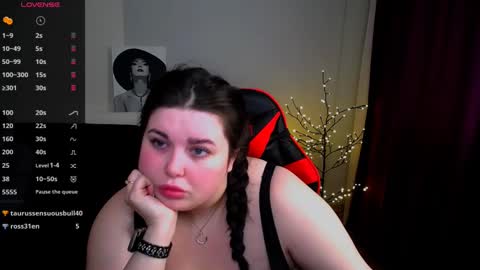 Snapshot of sophia__olsen chatting on February 9, 9:37 am sophia__olsen online show from February 9, 9:37 am