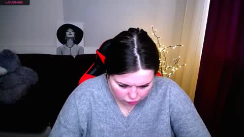 Snapshot of sophia__olsen chatting on March 1, 9:40 am sophia__olsen online show from March 1, 9:40 am