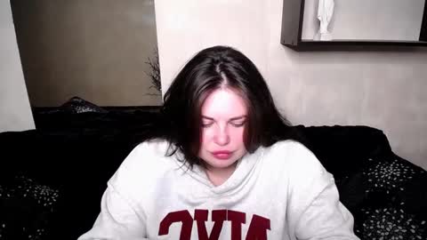 Snapshot of sophia__olsen chatting on October 24, 8:11 am sophia__olsen online show from October 24, 8:11 am