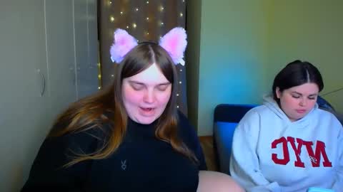 Snapshot of sophia__olsen chatting on November 30, 10:19 am sophia__olsen online show from November 30, 10:19 am