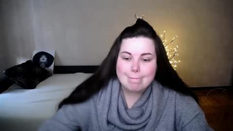 sophia__olsen online show from April 2, 5:27 am