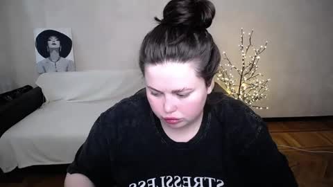 Snapshot of sophia__olsen chatting on May 20, 7:47 am sophia__olsen online show from May 20, 7:47 am