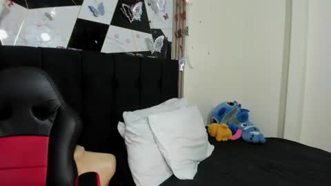 Snapshot of sophia_arevalo_ chatting on July 10, 3:11 am Sophia online show from July 10, 3:11 am