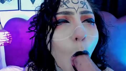 Snapshot of sophia_dk chatting on June 13, 5:22 pm sophia hottie online show from June 13, 5:22 pm