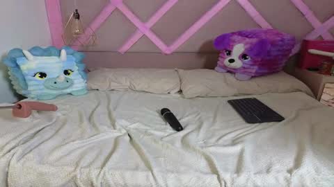 Sophia Grand online show from June 5, 7:14 am