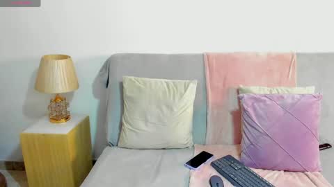 Snapshot of sophia_harry chatting on June 4, 11:44 pm sophia CM online show from June 4, 11:44 pm