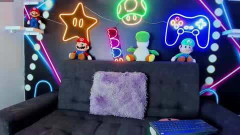 Snapshot of sophia_hoyos_ chatting on March 3, 2:36 am Sophi online show from March 3, 2:36 am