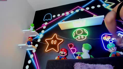 Snapshot of sophia_hoyos_ chatting on March 4, 8:57 am Sophi online show from March 4, 8:57 am