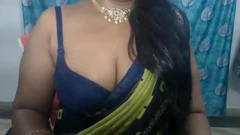 Snapshot of sophia_indian chatting on May 2, 6:46 pm Sophia Tamil online show from May 2, 6:46 pm