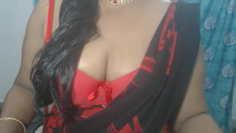 Snapshot of sophia_indian chatting on May 12, 5:21 pm Sophia Tamil online show from May 12, 5:21 pm