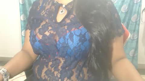 Snapshot of sophia_indian chatting on May 18, 5:19 pm Sophia Tamil online show from May 18, 5:19 pm