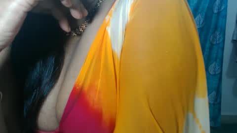 Snapshot of sophia_indian chatting on June 10, 5:34 pm Sophia Tamil online show from June 10, 5:34 pm