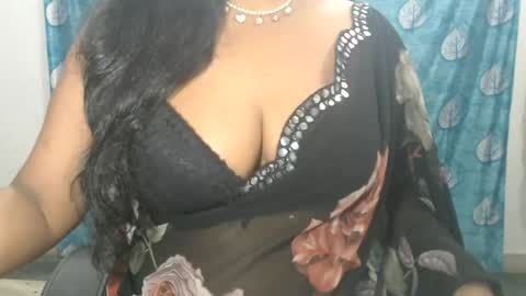 Snapshot of sophia_indian chatting on June 12, 5:39 am Sophia Tamil online show from June 12, 5:39 am
