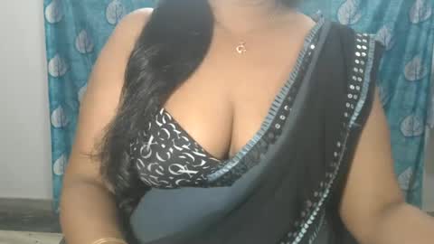 Snapshot of sophia_indian chatting on June 16, 7:00 am Sophia Tamil online show from June 16, 7:00 am