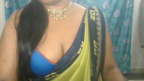 Snapshot of sophia_indian chatting on July 1, 4:40 pm Sophia Tamil online show from July 1, 4:40 pm