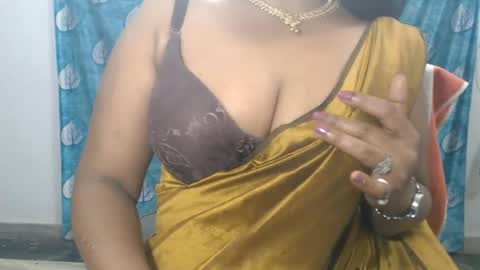 Snapshot of sophia_indian chatting on July 10, 6:28 am Sophia Tamil online show from July 10, 6:28 am