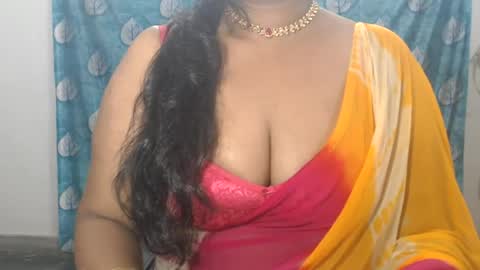 Snapshot of sophia_indian chatting on July 13, 5:43 am Sophia Tamil online show from July 13, 5:43 am