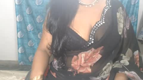 Snapshot of sophia_indian chatting on July 22, 6:11 pm Sophia Tamil online show from July 22, 6:11 pm