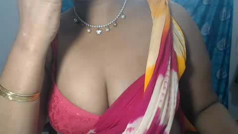 Snapshot of sophia_indian chatting on July 24, 5:27 am Sophia Tamil online show from July 24, 5:27 am