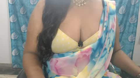Snapshot of sophia_indian chatting on July 27, 5:03 am Sophia Tamil online show from July 27, 5:03 am