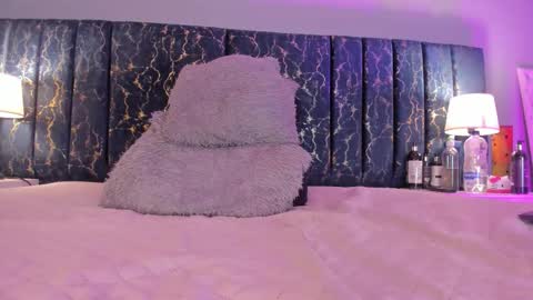 Sofia  online show from November 13, 1:32 pm