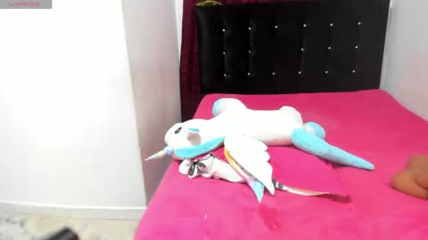sophia_moons_ online show from April 21, 12:45 am