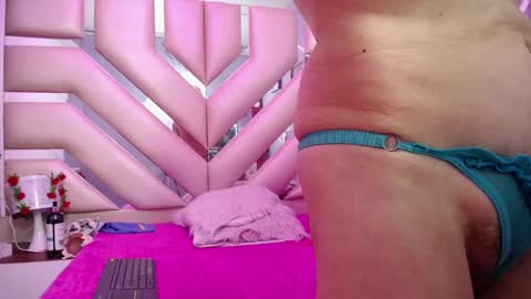     SOPHIA      online show from February 26, 7:38 pm