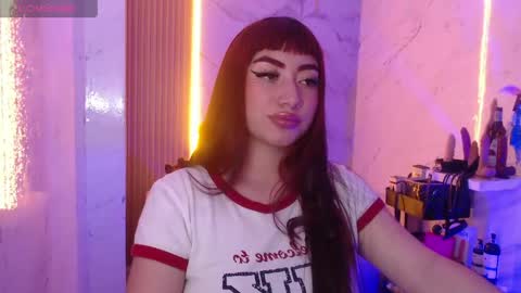 Snapshot of sophia_tf chatting on June 1, 9:38 pm Sophia online show from June 1, 9:38 pm